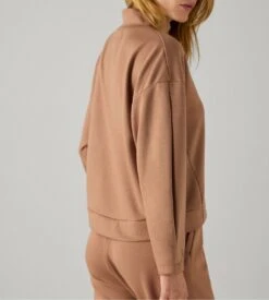 Pull Col Montant Ysabel Mora Marron – Sweat Homewear en Viscose Douce -Lingerie Sipp pull col chemine ample canela 3