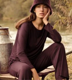 Calida DSW Balancing Black Cherry – Top à Manches Longues Fluide en Modal et SeaCell -Lingerie Sipp pull manches longues femme black cherry 3