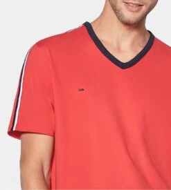 Eden Park Rouge Tango à Bandes Tricolores – Pyjama Court Col V en Coton pour Homme 9 Eden Park Rouge Tango à Bandes Tricolores – Pyjama Court Col V en Coton pour Homme -Lingerie Sipp pyj court v mc rd60q tango 3