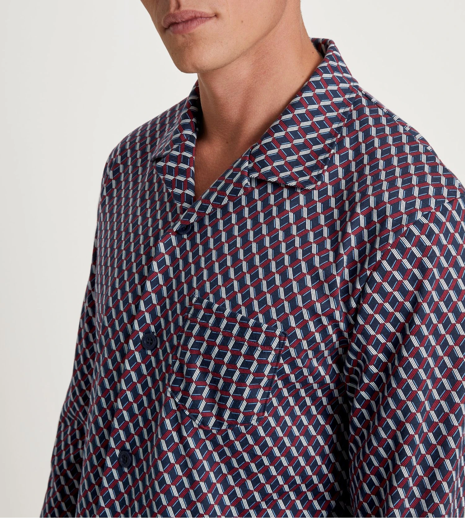 Calida Pyjama Long Boutonné Homme Relax Imprint Mars Red 5 Calida Pyjama Long Boutonné Homme Relax Imprint Mars Red – Image 3