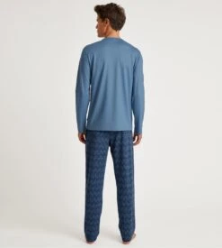 Calida Pyjama Homme Long Relax Imprint 2 – Bleu Coronet avec Col Tunisien et Pantalon Imprimé -Lingerie Sipp pyj h long tunisien droit coronet blue 2