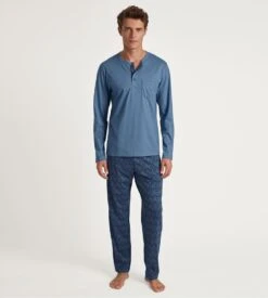 Calida Pyjama Homme Long Relax Imprint 2 – Bleu Coronet avec Col Tunisien et Pantalon Imprimé -Lingerie Sipp pyj h long tunisien droit coronet blue 5