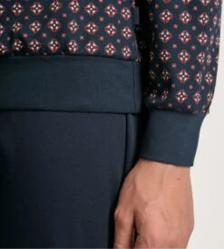 Pyjama Homme Calida Relax Comfy 5 Dark Sapphire - Ensemble Coton à Imprimé Graphique -Lingerie Sipp pyj h u long droit interlock lourd 479 dark sapphire bleu 8