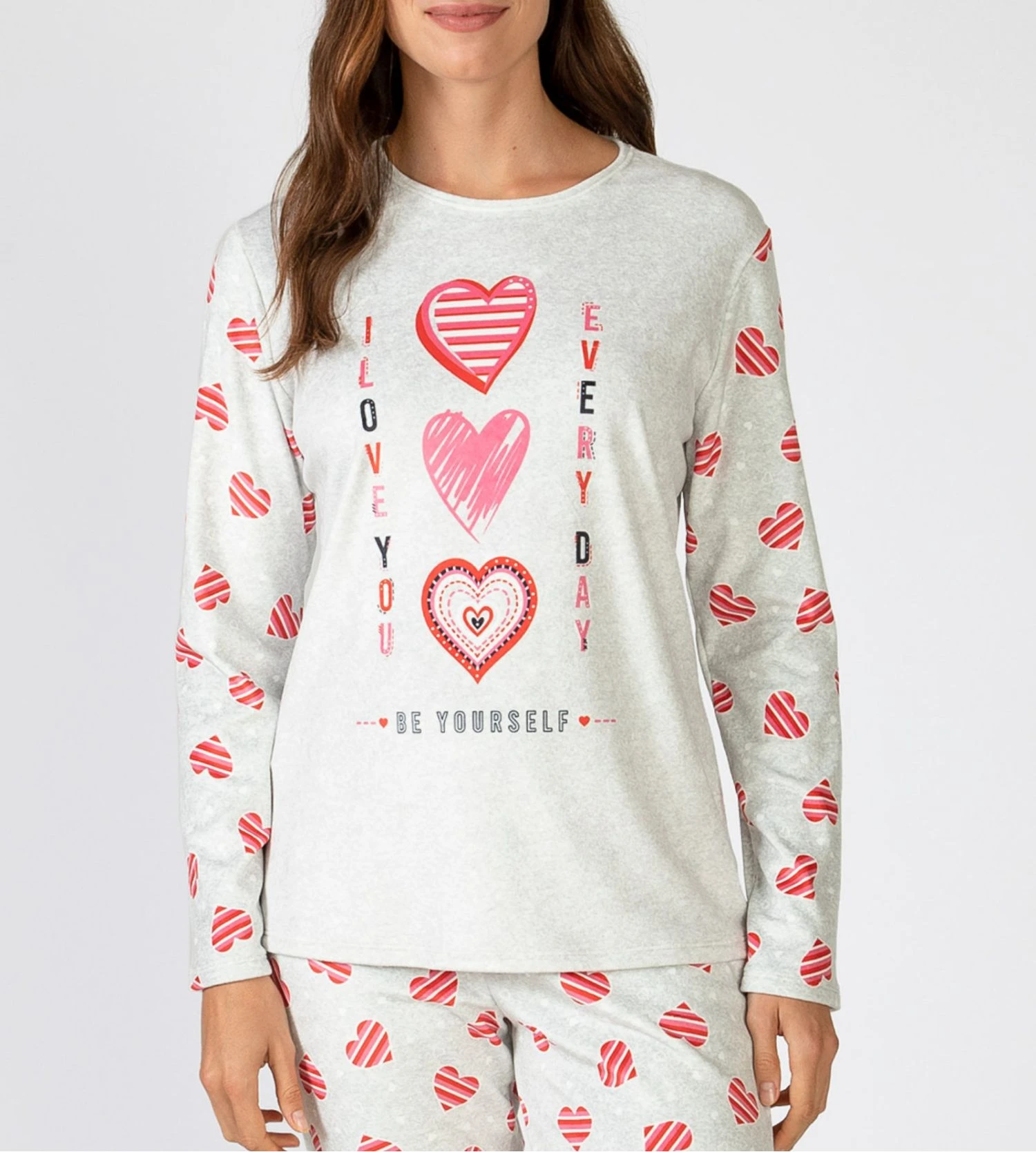Pyjama Polaire Doux Pour Femme Gris Avec Des Petits Coeurs Rouges 5 Pyjama Polaire Doux Pour Femme Gris Avec Des Petits Coeurs Rouges – Image 3