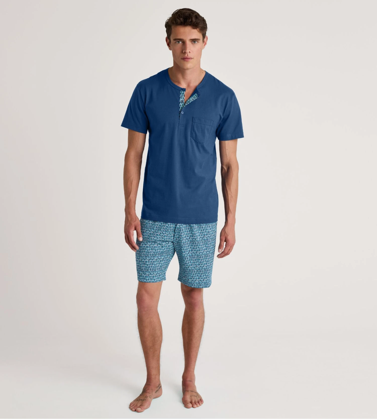 Calida Pottery Blue Relax Imprint 1 – Men's Short Cotton Pajamas with Printed Shorts 7 Calida Pottery Blue Relax Imprint 1 – Men's Short Cotton Pajamas with Printed Shorts – Image 5