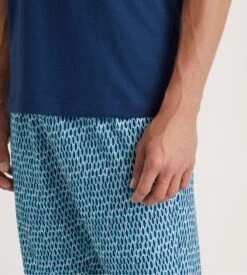 Calida Pottery Blue Relax Imprint 1 – Men's Short Cotton Pajamas with Printed Shorts 13 Calida Pottery Blue Relax Imprint 1 – Men's Short Cotton Pajamas with Printed Shorts -Lingerie Sipp pyjama court homme 435 pottery blue 5