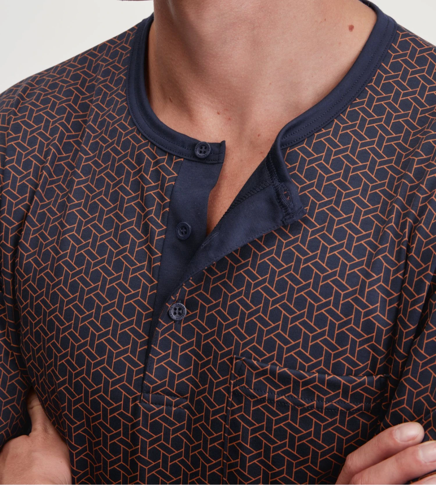 Calida Pyjama Homme à Bords élastique Et Col Tunisien Relax Choice Dark Sapphire 5 Calida Pyjama Homme à Bords élastique Et Col Tunisien Relax Choice Dark Sapphire – Image 3