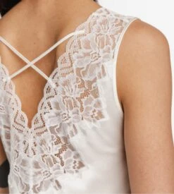 Nuisette Longue En Satin Et Dentelle Crème 11 Nuisette Longue En Satin Et Dentelle Crème -Lingerie Sipp rio nuis longue satin dent 130cm cream 002 3