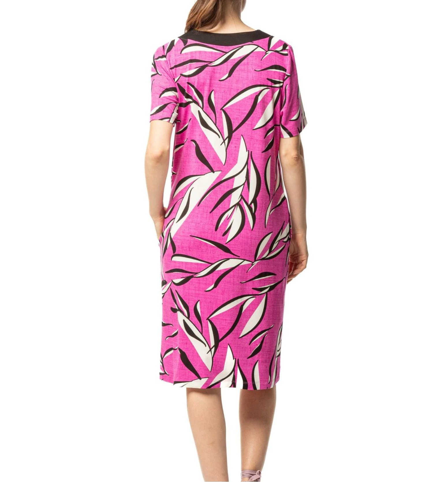 Egatex Liquette Violette à Imprimé Végétal – Robe de Nuit Manches Courtes avec Col Contrasté 4 Egatex Liquette Violette à Imprimé Végétal – Robe de Nuit Manches Courtes avec Col Contrasté – Image 2