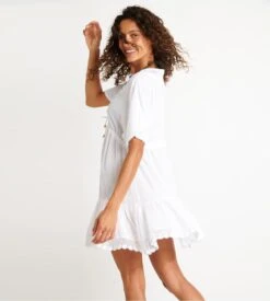 Banana Moon Robe Courte de Plage Blanche Avelle Seatime - Détails Crochet et Pompons -Lingerie Sipp robe blanche crochet manches courtes 4