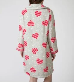 Massana Robe de Chambre Pilou Grise à Cœurs Rayés Rouges – Peignoir Long Boutonné Femme -Lingerie Sipp robe de chambre boutonnee pilou grise coeurs 3