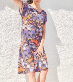 Massana Robe de Plage Orange à Imprimé Tropical – Manches Ajustables et Col en V 10 Massana Robe de Plage Orange à Imprimé Tropical – Manches Ajustables et Col en V -Lingerie Sipp robe de plage manches courtes h47 orange 8