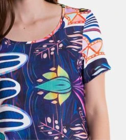 Robe de Plage Massana Bleue à Motif Graphique – Coupe Évasée et Manches Courtes -Lingerie Sipp robe de plage mc b11 bleu marin bleu 2