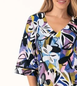 Anita Sedona - Robe Légère Noire en Lin et Viscose à Imprimé Floral - Manches 3/4 -Lingerie Sipp robe legere en lin et viscose imprime noir 2