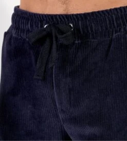 HOM Ronnie Bleu Marine Velours Côtelé Logo Brodé – Pyjama Homme Streetwear 17 HOM Ronnie Bleu Marine Velours Côtelé Logo Brodé – Pyjama Homme Streetwear -Lingerie Sipp ronnie pyjama velours bleu marine homme 6