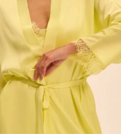 Simone Perele Kimono Satin Secrets Jaune D'Été -Lingerie Sipp satin secrets kimono 206 jaune d ete 2