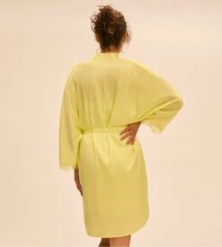 Simone Perele Kimono Satin Secrets Jaune D'Été -Lingerie Sipp satin secrets kimono 206 jaune d ete 3