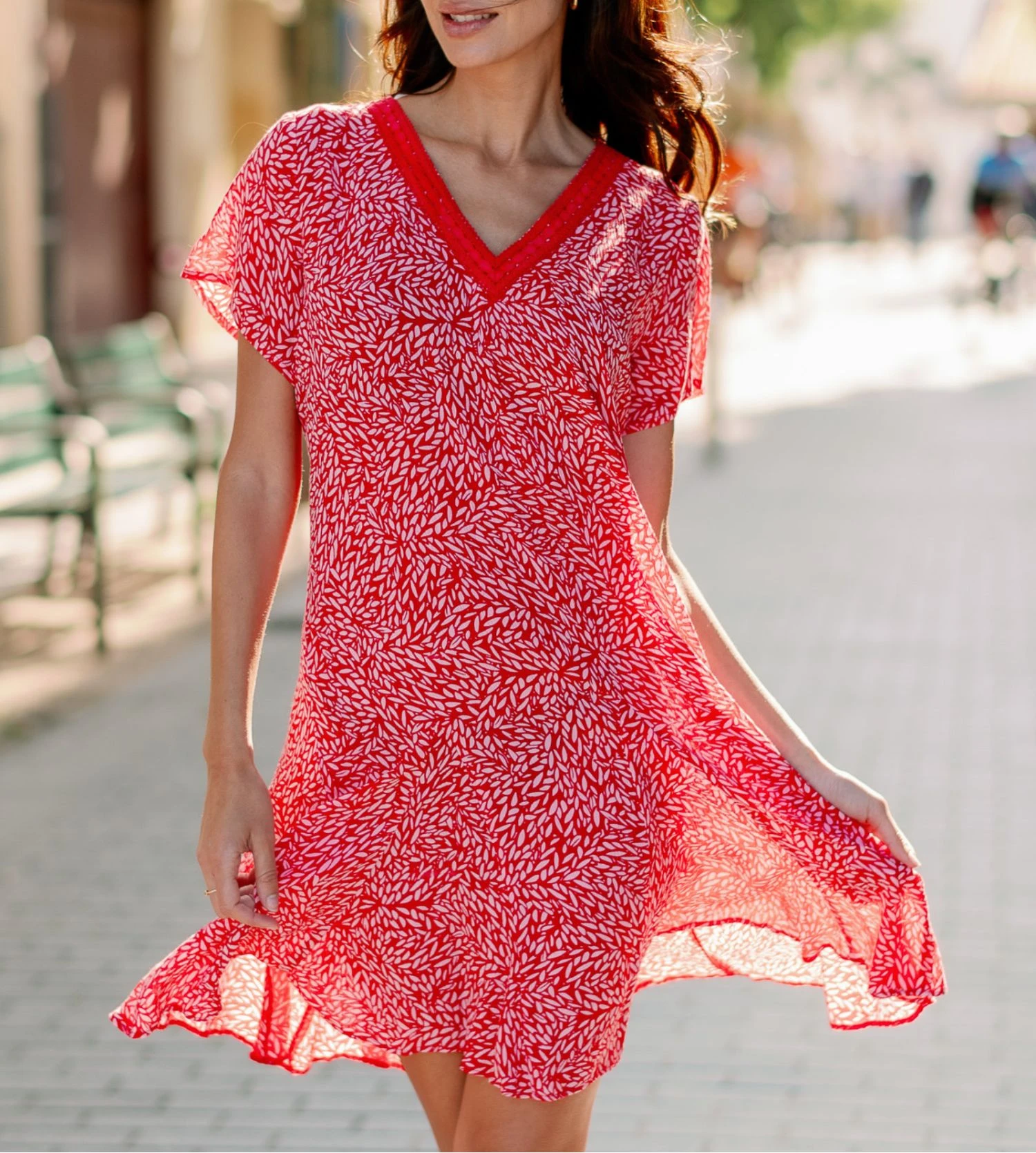 Egatex Robe Senorette Rouge Fraise - Robe Courte en Éponge de Viscose à Imprimé Fleuri 3 Egatex Robe Senorette Rouge Fraise - Robe Courte en Éponge de Viscose à Imprimé Fleuri