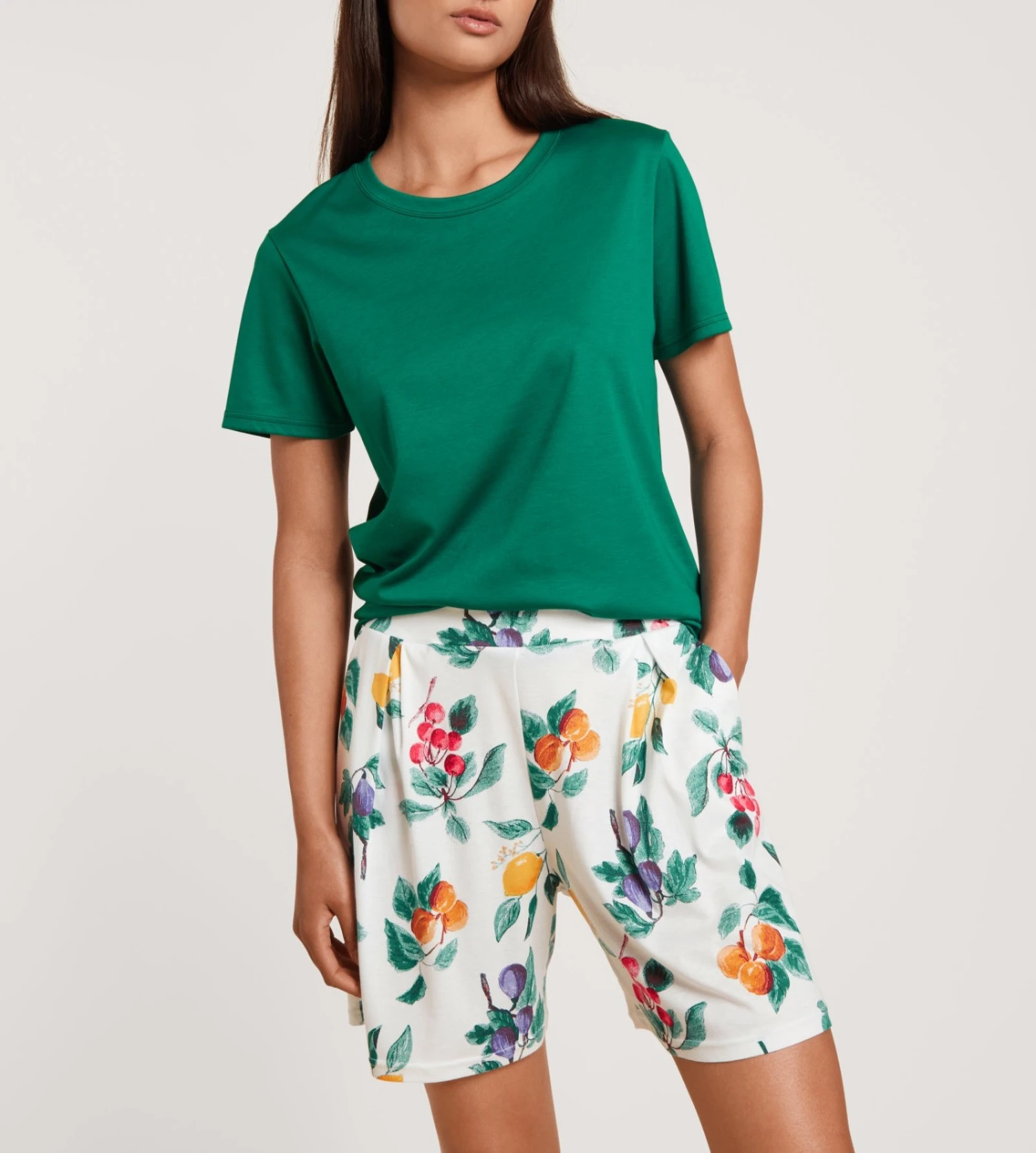 Calida Short Femme Favourites Fruits Star White – Short d’Intérieur Imprimé en Coton et Tencel 6 Calida Short Femme Favourites Fruits Star White – Short d’Intérieur Imprimé en Coton et Tencel – Image 4