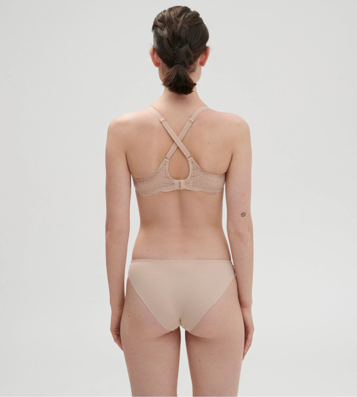 Simone Perele Slip Brésilien Karma Peau Rosée 10 Simone Perele Slip Brésilien Karma Peau Rosée – Image 8