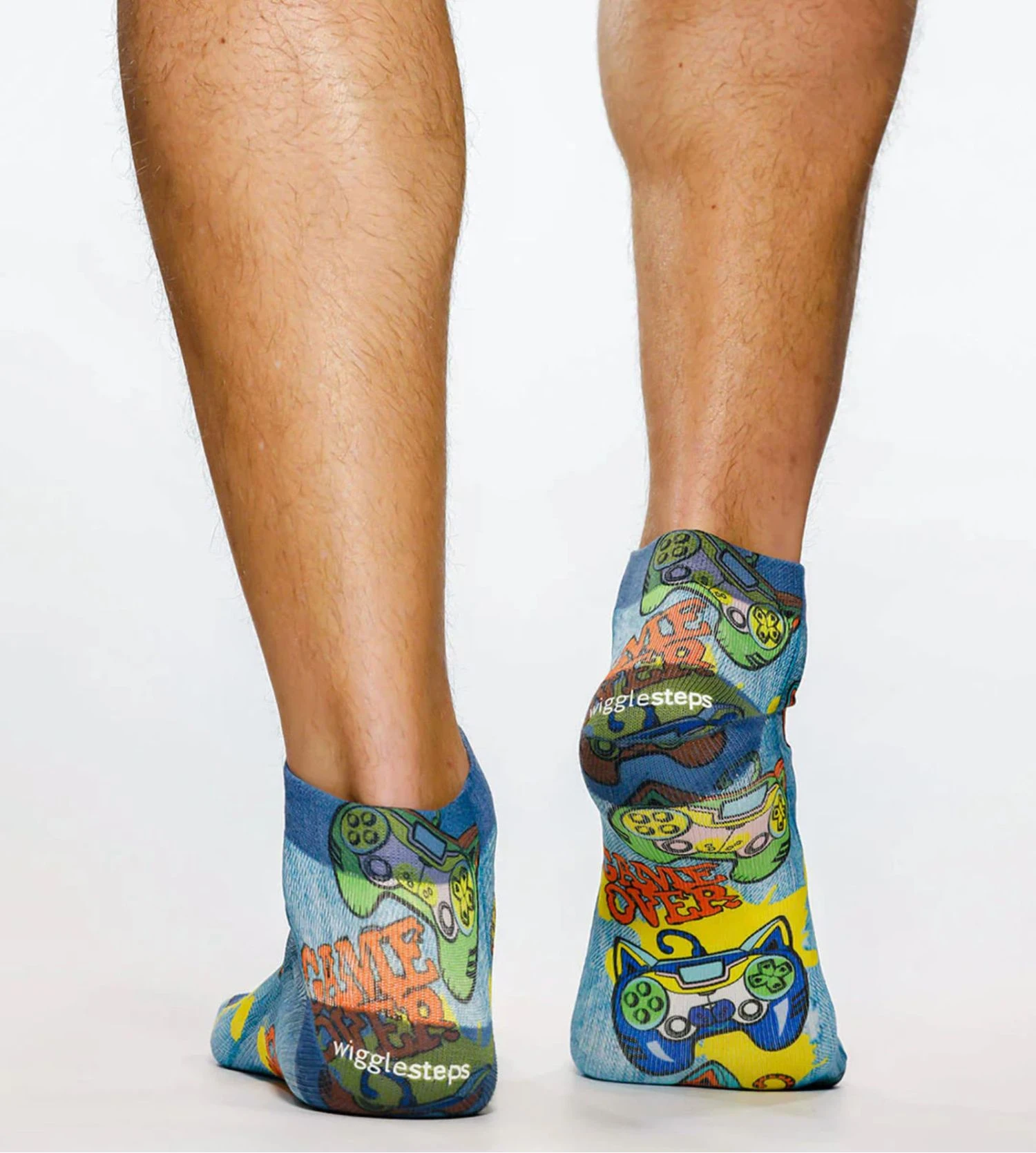 Chaussettes Homme Wigglesteps Gaming I – Motif Manettes de Jeu Style Sneaker 6 Chaussettes Homme Wigglesteps Gaming I – Motif Manettes de Jeu Style Sneaker – Image 4
