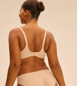 Simone Perele Soutien Gorge Spacer Beige Décolleté Plongeant Subtile Peau Rosée 14 Simone Perele Soutien Gorge Spacer Beige Décolleté Plongeant Subtile Peau Rosée -Lingerie Sipp soutien gorge plongeant spacer subtile beige 4