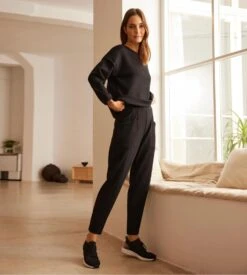 Ysabel Mora Urban Noir – Sweatshirt Col Rond en Viscose Douce pour Femme 12 Ysabel Mora Urban Noir – Sweatshirt Col Rond en Viscose Douce pour Femme -Lingerie Sipp sweat col rond black 4