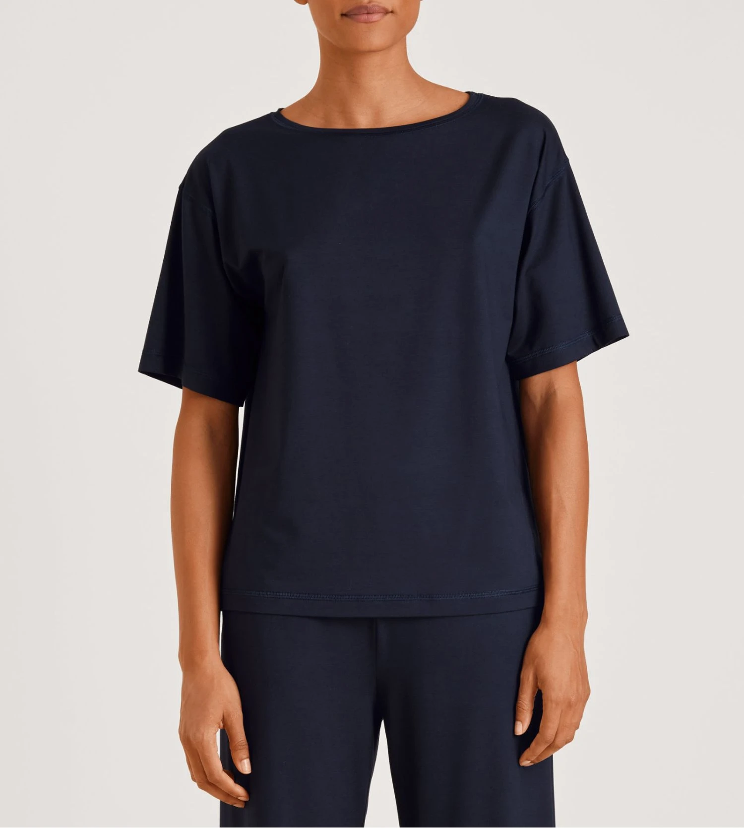 Calida T-Shirt à Manches Courtes Dark Lapis Bleu – DSW Balancing SeaCell Relaxed Fit 8 Calida T-Shirt à Manches Courtes Dark Lapis Bleu – DSW Balancing SeaCell Relaxed Fit – Image 6