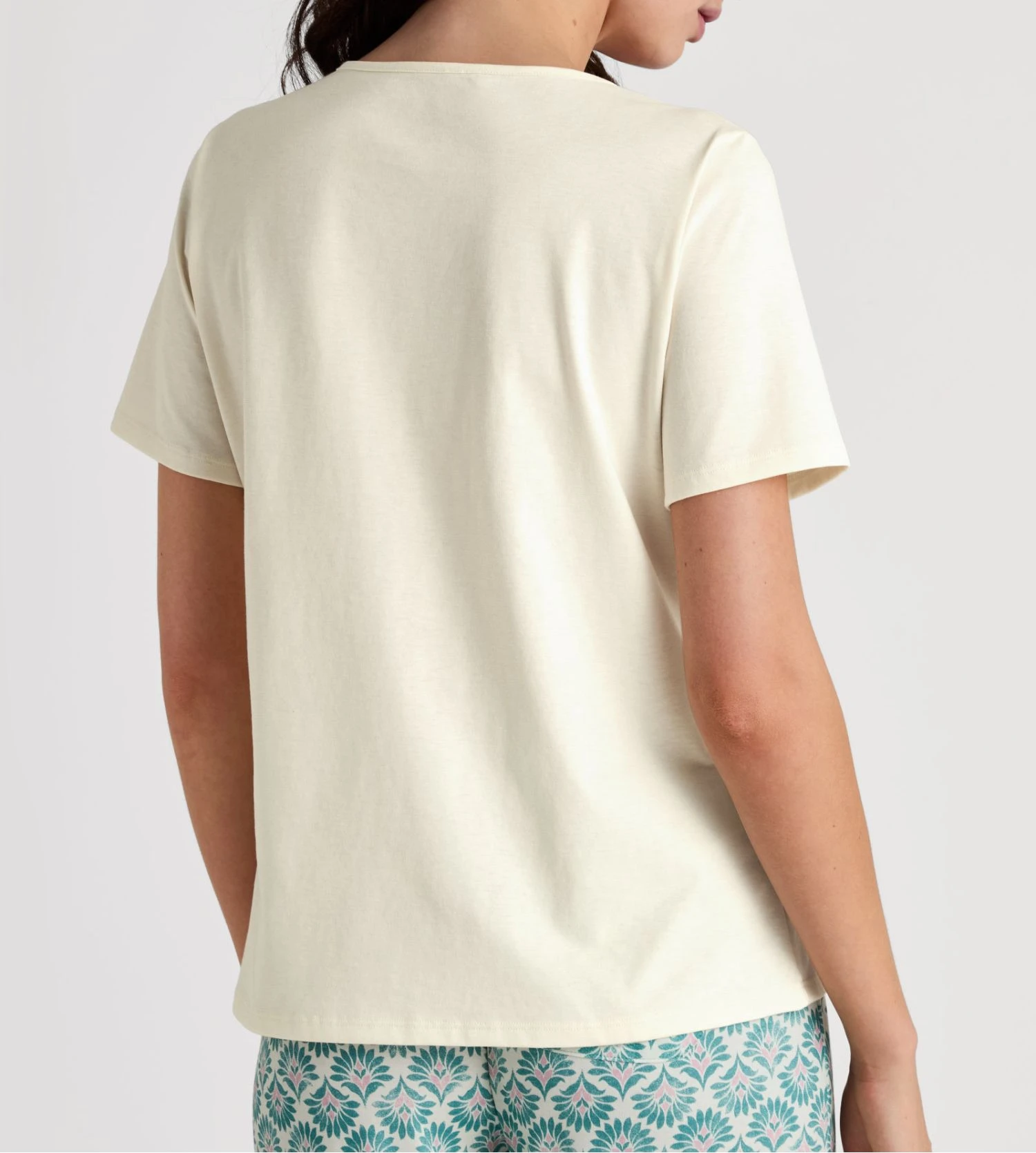 Calida Favourites Botanic Charm Blanc Crème - T-shirt en Coton Bio Coupe Décontractée 5 Calida Favourites Botanic Charm Blanc Crème - T-shirt en Coton Bio Coupe Décontractée – Image 3