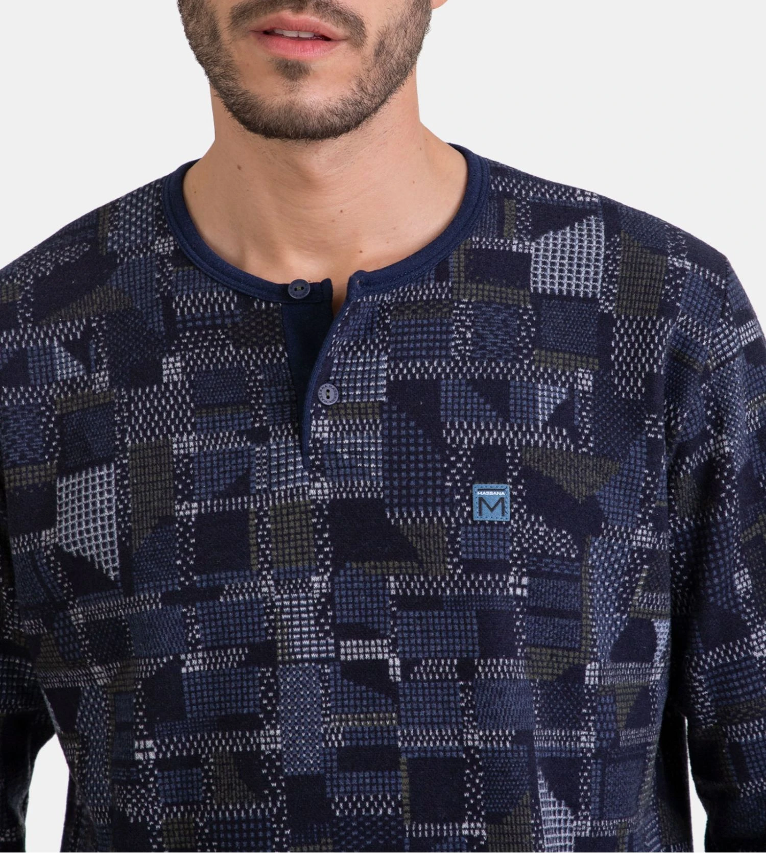 Pyjama Homme Massana Polaire Bleu – Ensemble d’Hiver Col Tunisien et Pantalon Droit 6 Pyjama Homme Massana Polaire Bleu – Ensemble d’Hiver Col Tunisien et Pantalon Droit – Image 4