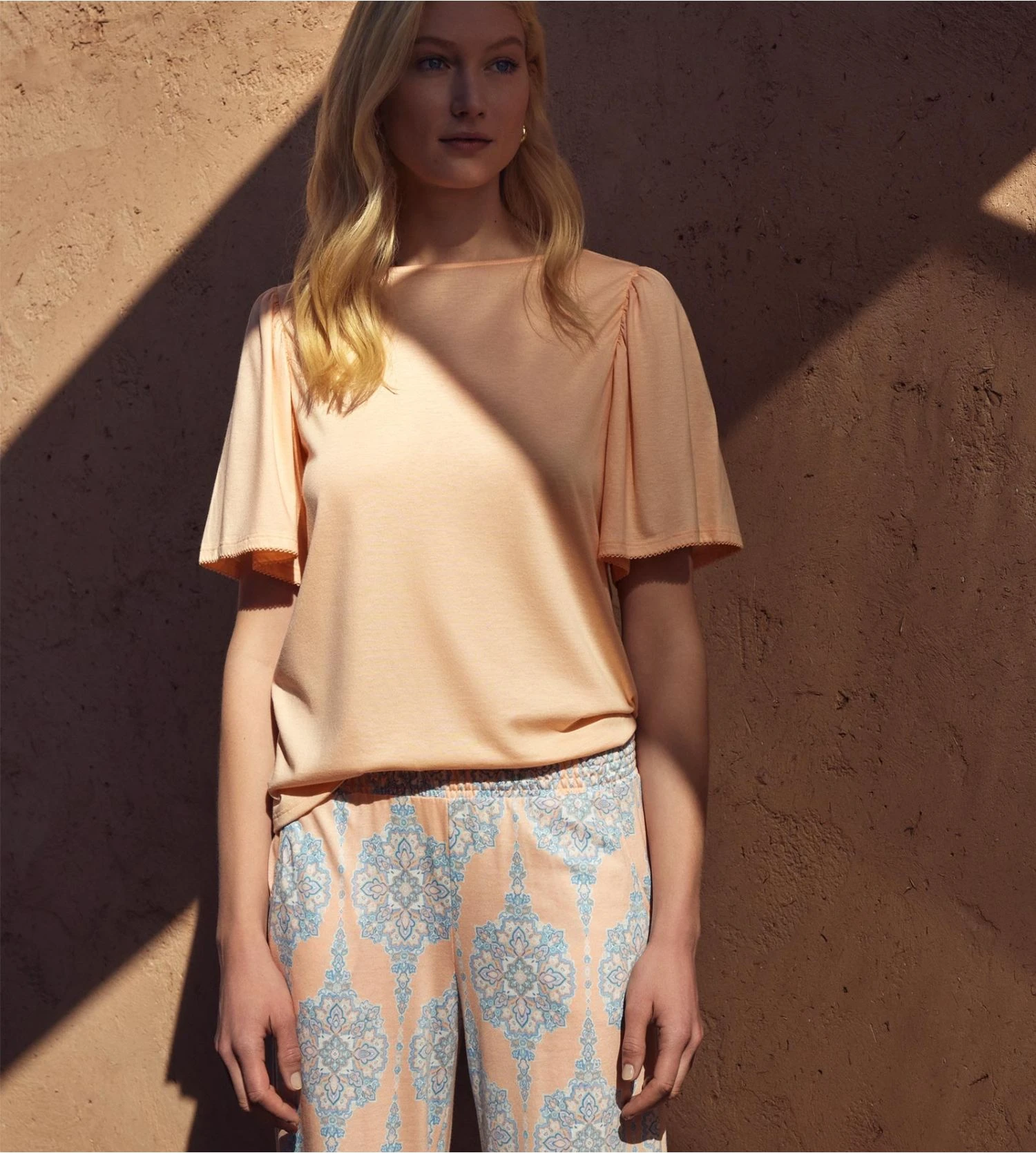 Calida T-shirt Favourites Balance Peach Parfait – Haut à Manches Volantées en Coton et Modal 9 Calida T-shirt Favourites Balance Peach Parfait – Haut à Manches Volantées en Coton et Modal – Image 7