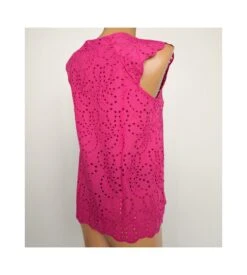 Oscalito Fushia Pink St. Gallen Embroidery Sleeveless Cotton Top 11 Oscalito Fushia Pink St. Gallen Embroidery Sleeveless Cotton Top -Lingerie Sipp top en coton broderie de saint gall 674 fushia 3