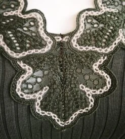 Oscalito Top Laine et Soie Vert Bosco – Pull Fin Col et Ourlet Brodés Feuillage 7 Oscalito Top Laine et Soie Vert Bosco – Pull Fin Col et Ourlet Brodés Feuillage -Lingerie Sipp top laine soie avec col brode 932 bosco 2