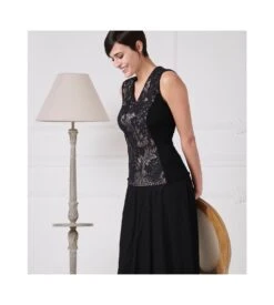 Oscalito Noir en Laine et Soie – Top Col V avec Dentelle Laize Sans Manches 19 Oscalito Noir en Laine et Soie – Top Col V avec Dentelle Laize Sans Manches -Lingerie Sipp top sans manches en laine et soie 020 noir 8