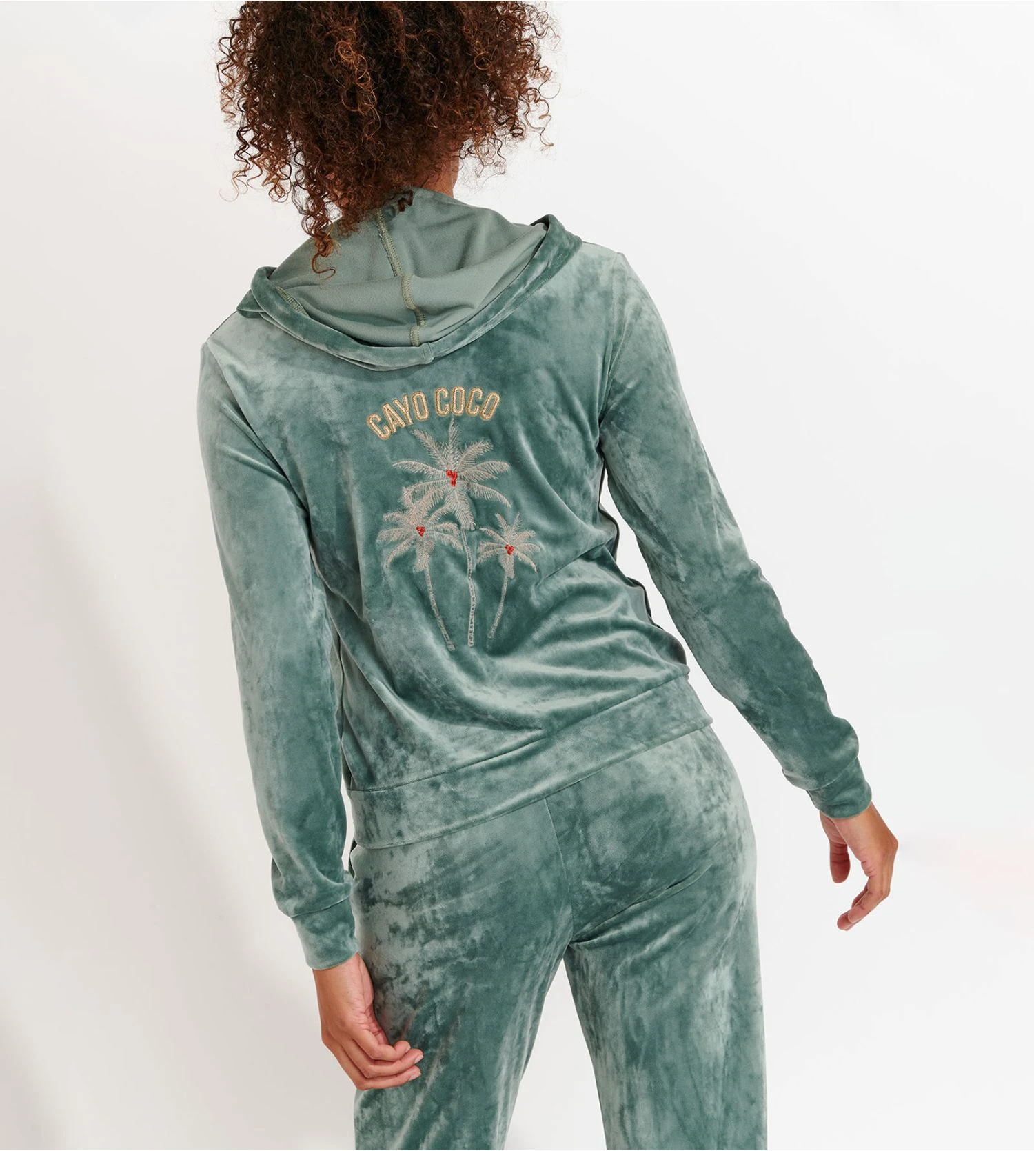 Banana Moon Veste Zippée Fresco Sealake Amande – Veste de Jogging en Velours avec Broderie Dos 4 Banana Moon Veste Zippée Fresco Sealake Amande – Veste de Jogging en Velours avec Broderie Dos – Image 2