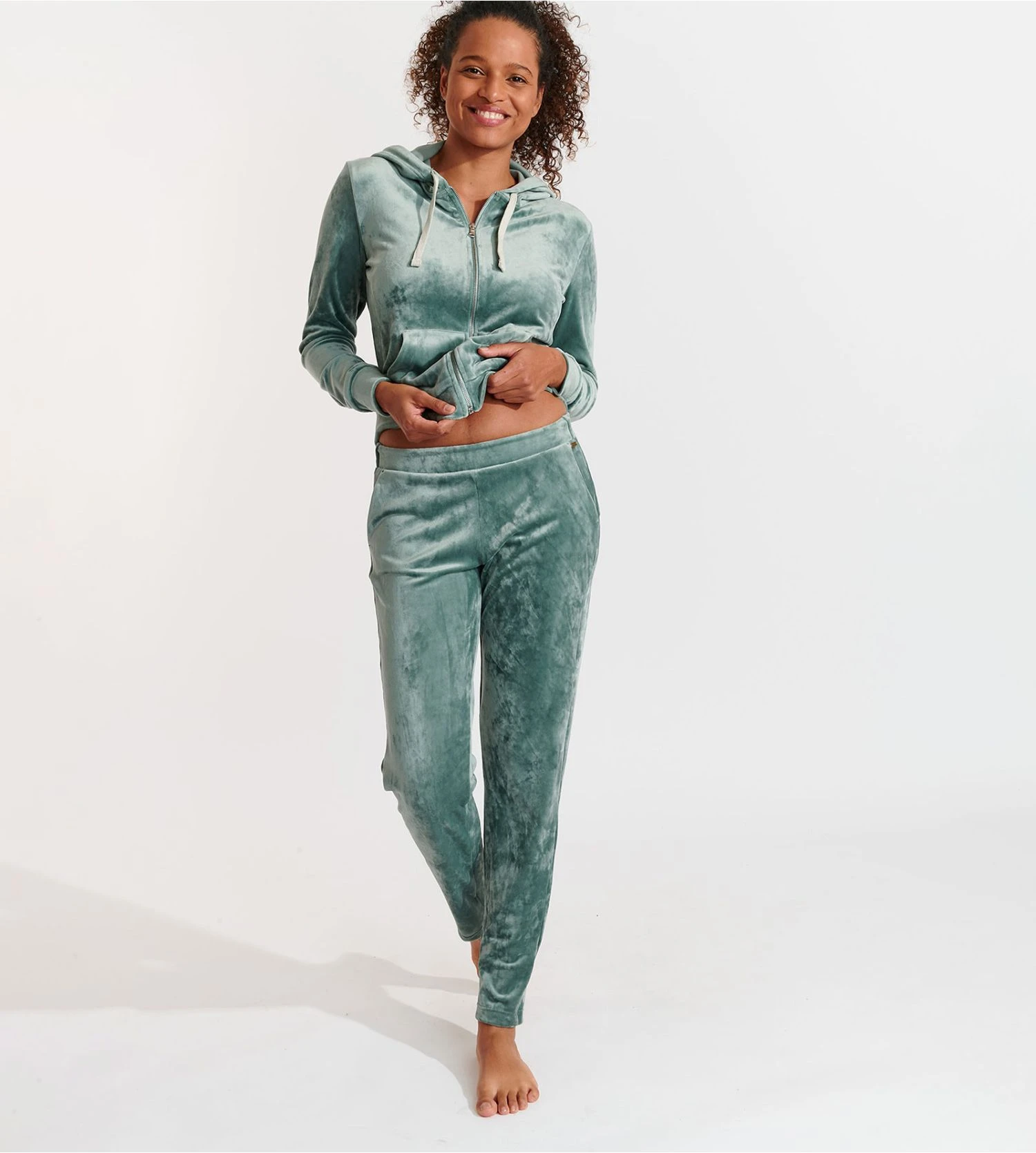 Banana Moon Veste Zippée Fresco Sealake Amande – Veste de Jogging en Velours avec Broderie Dos 8 Banana Moon Veste Zippée Fresco Sealake Amande – Veste de Jogging en Velours avec Broderie Dos – Image 6