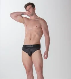 Slip Mini Effet Cuir Night Universe 13 Slip Mini Effet Cuir Night Universe -Lingerie Sipp woh night universe mini noir 13