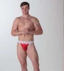 G-string Homme Sexy Fun Rouge WOH – Coton Doux avec Ouverture Horizontale HO1 13 G-string Homme Sexy Fun Rouge WOH – Coton Doux avec Ouverture Horizontale HO1 -Lingerie Sipp woh sexy fun g string rouge 5
